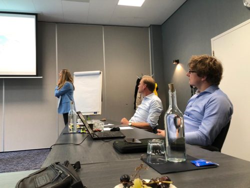 Adviseurs van Tender People volgen een workshop contractmanagement