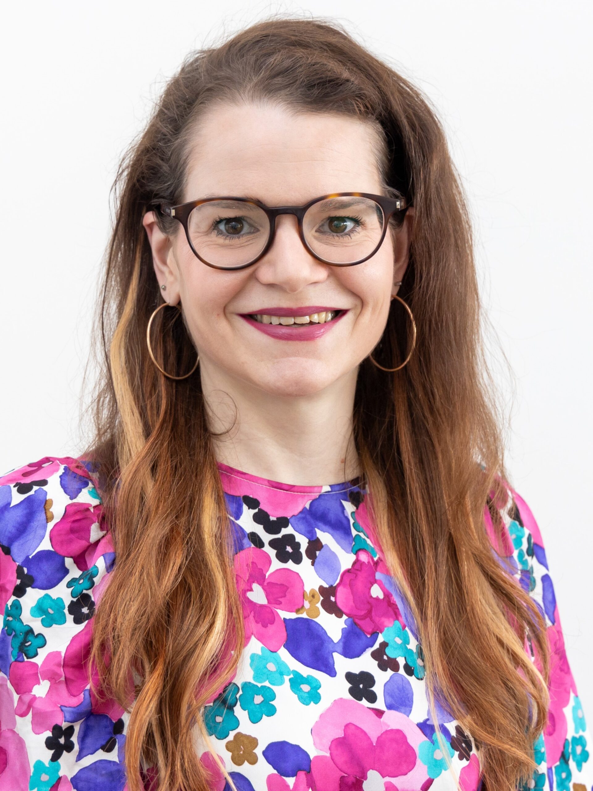 Portretfoto van Yvonne van den Heuvel-Loerakker